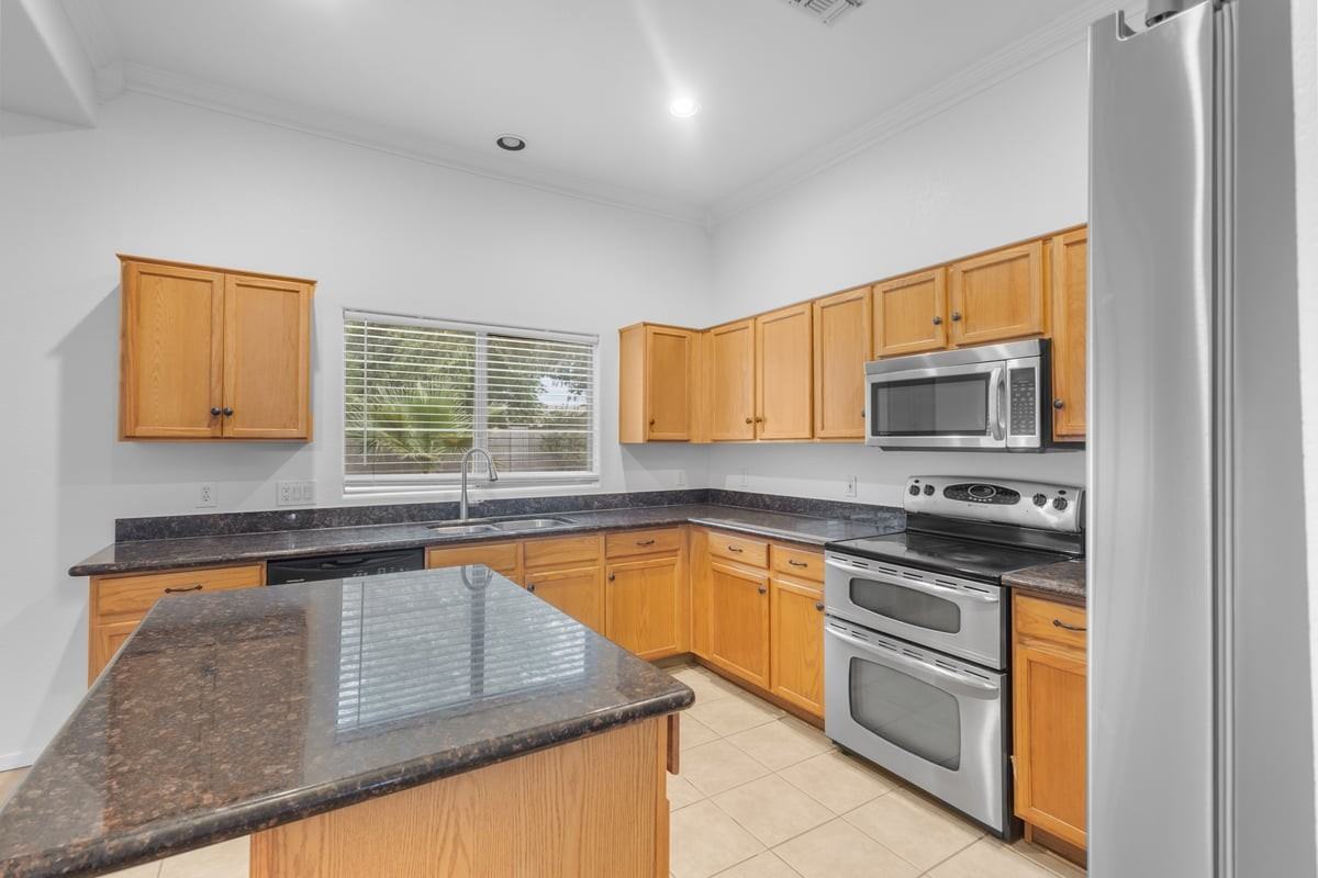 15623 W Ocotillo Ln - Photo 7 of 26