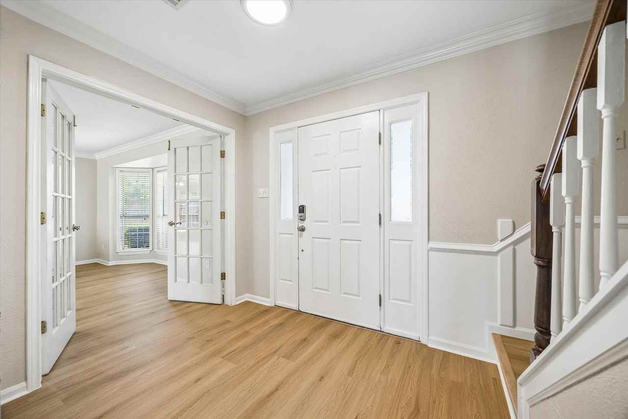 9806 Gold Cup Way - Photo 3 of 35