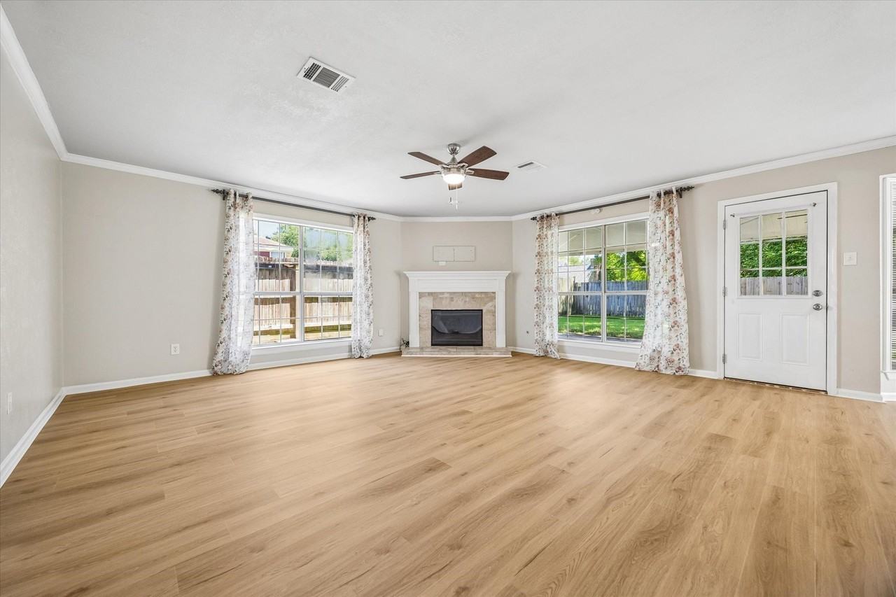 9806 Gold Cup Way - Photo 7 of 35