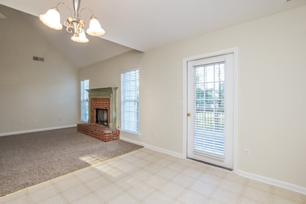 212 Browning Cir - Photo 7 of 18