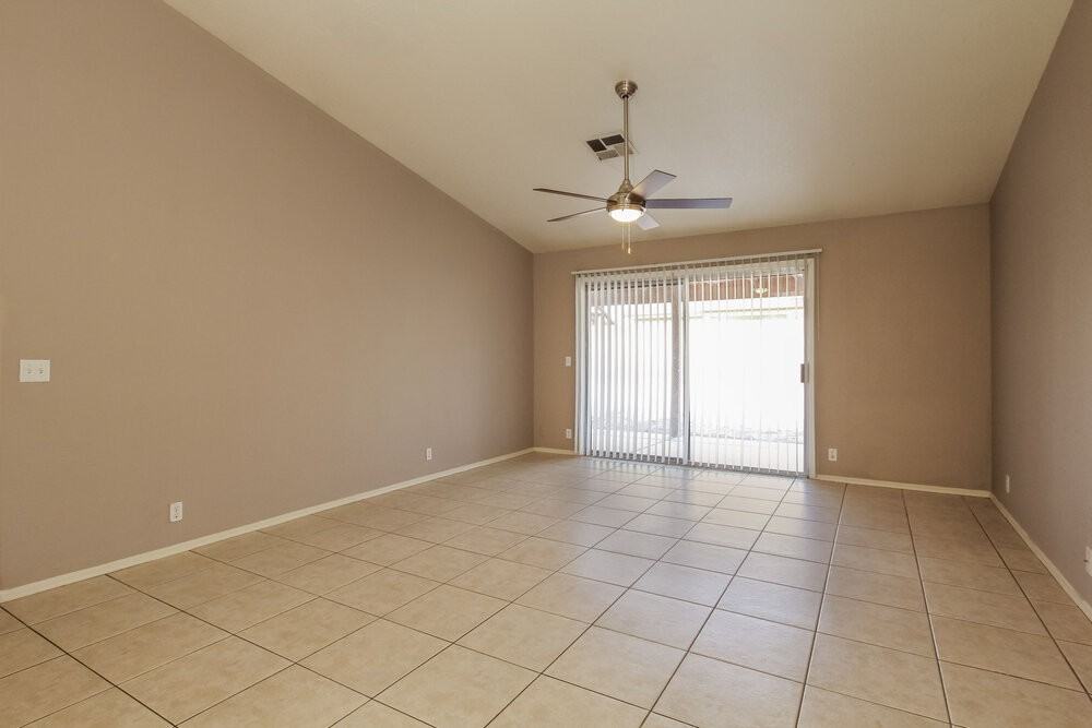 8720 W Tuckey Ln - Photo 5 of 16