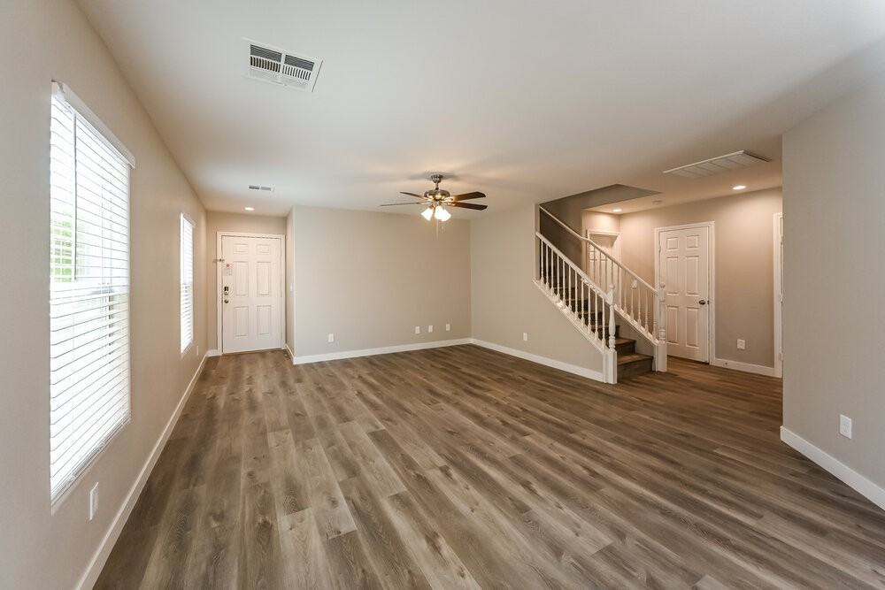 7424 Scottish Castle Ave - Photo 4 of 18