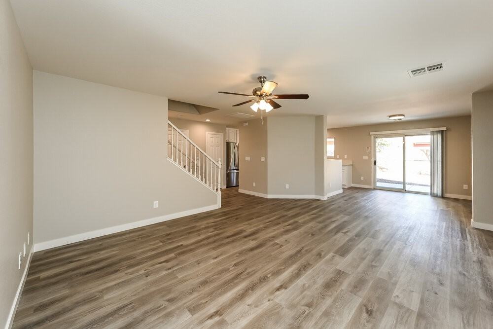 7424 Scottish Castle Ave - Photo 5 of 18