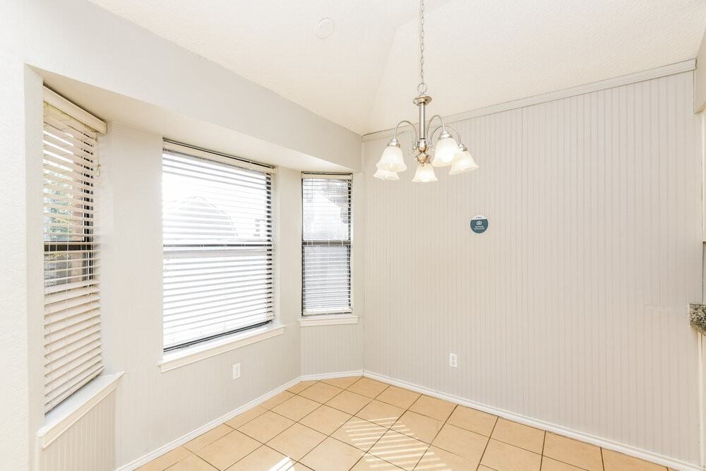 717 Parkwest Blvd - Photo 6 of 16