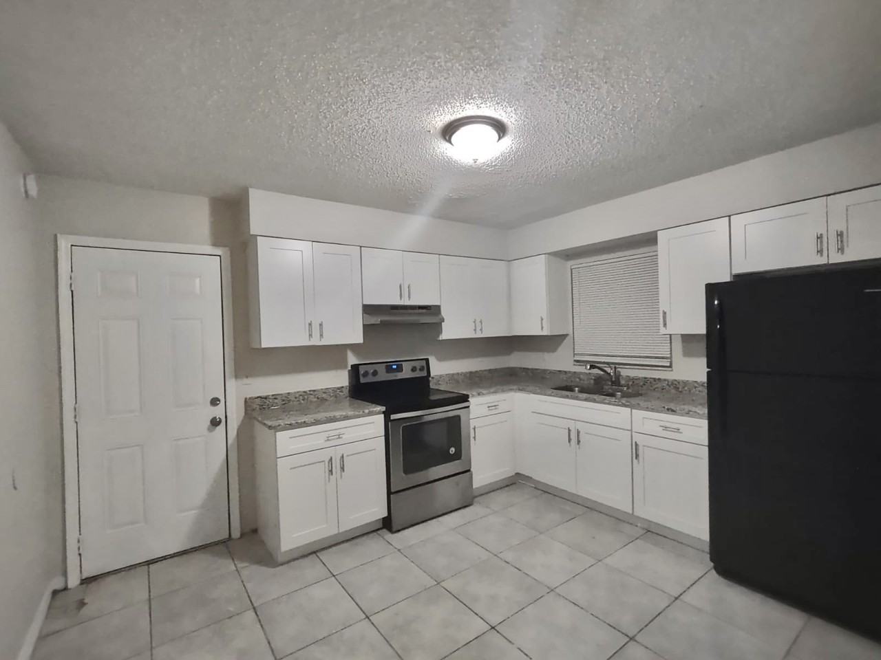 1704 Birchwood Circle Leesburg, FL 34748 - Photo 3 of 11