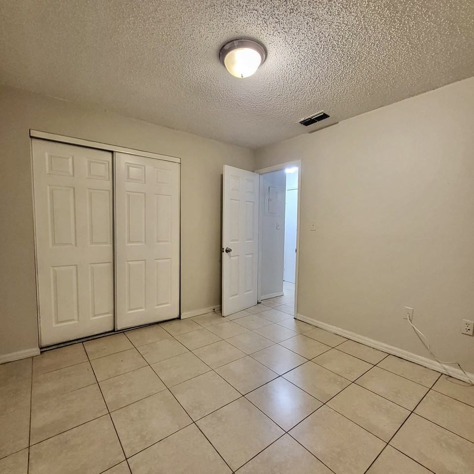 1704 Birchwood Circle Leesburg, FL 34748 - Photo 7 of 11