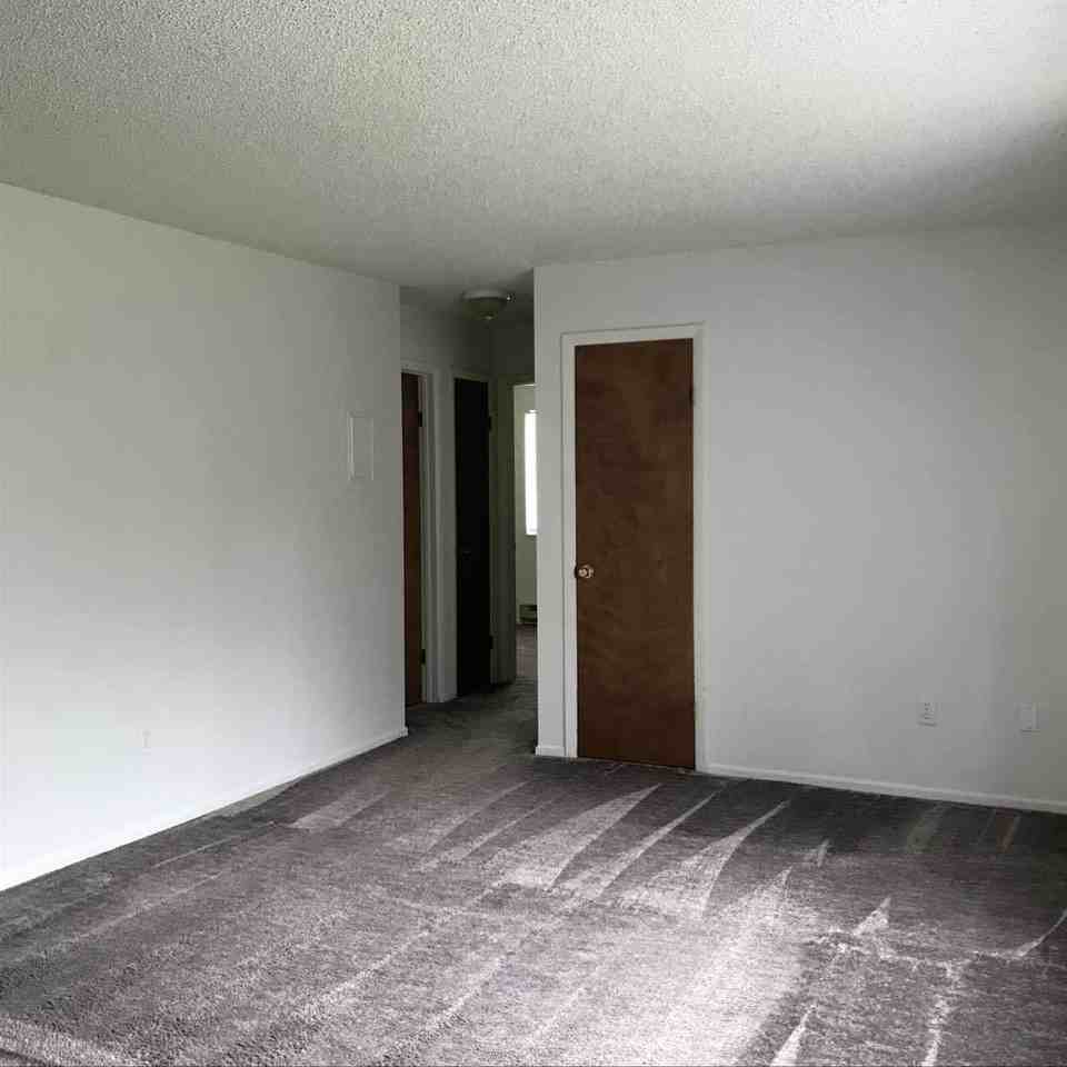 3106 Palm Ct. - Photo 3 of 14