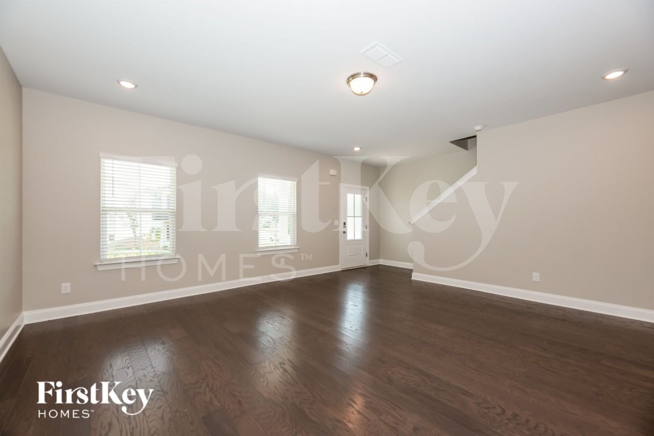 1451 Japonica Aly - Photo 2 of 19