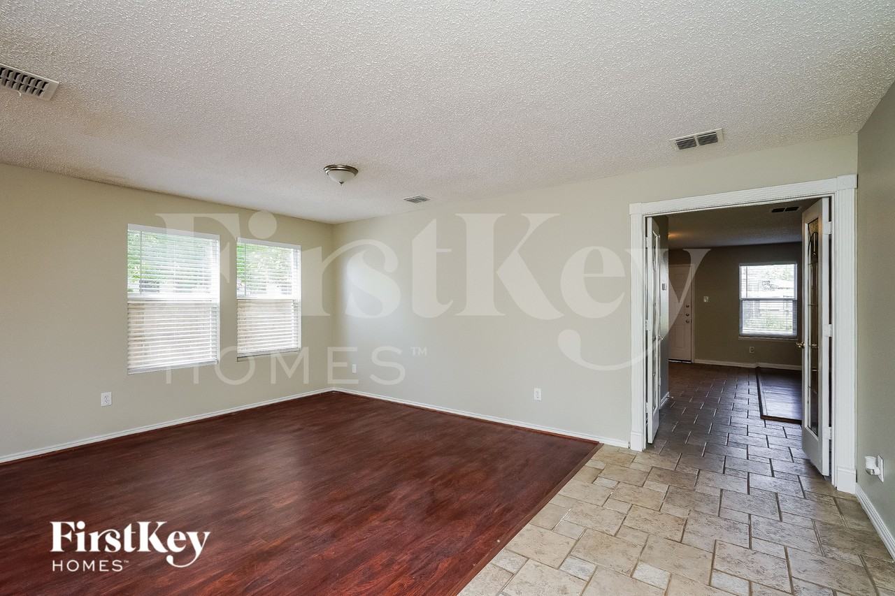 3114 Melrose Dr - Photo 7 of 18