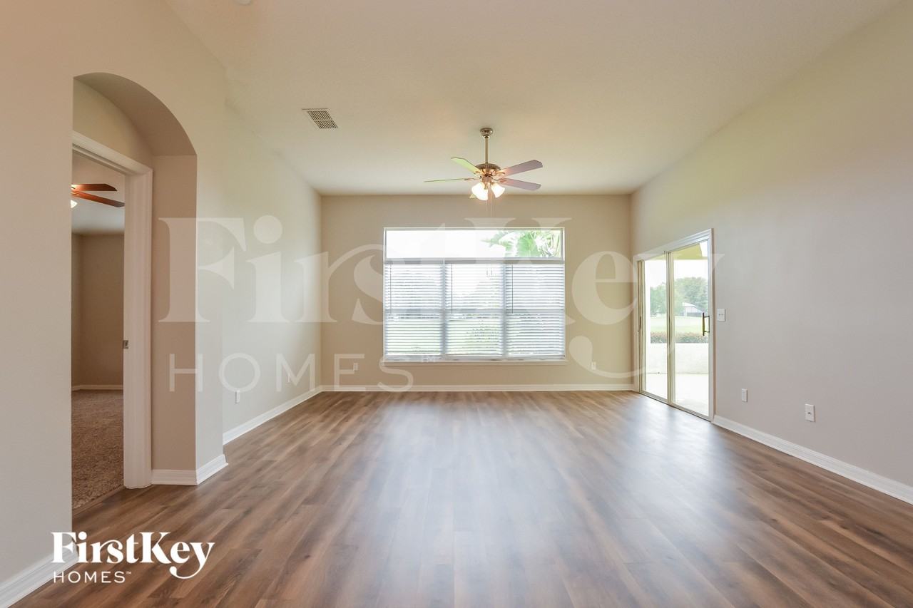 6017 Spring Creek Ct - Photo 2 of 15