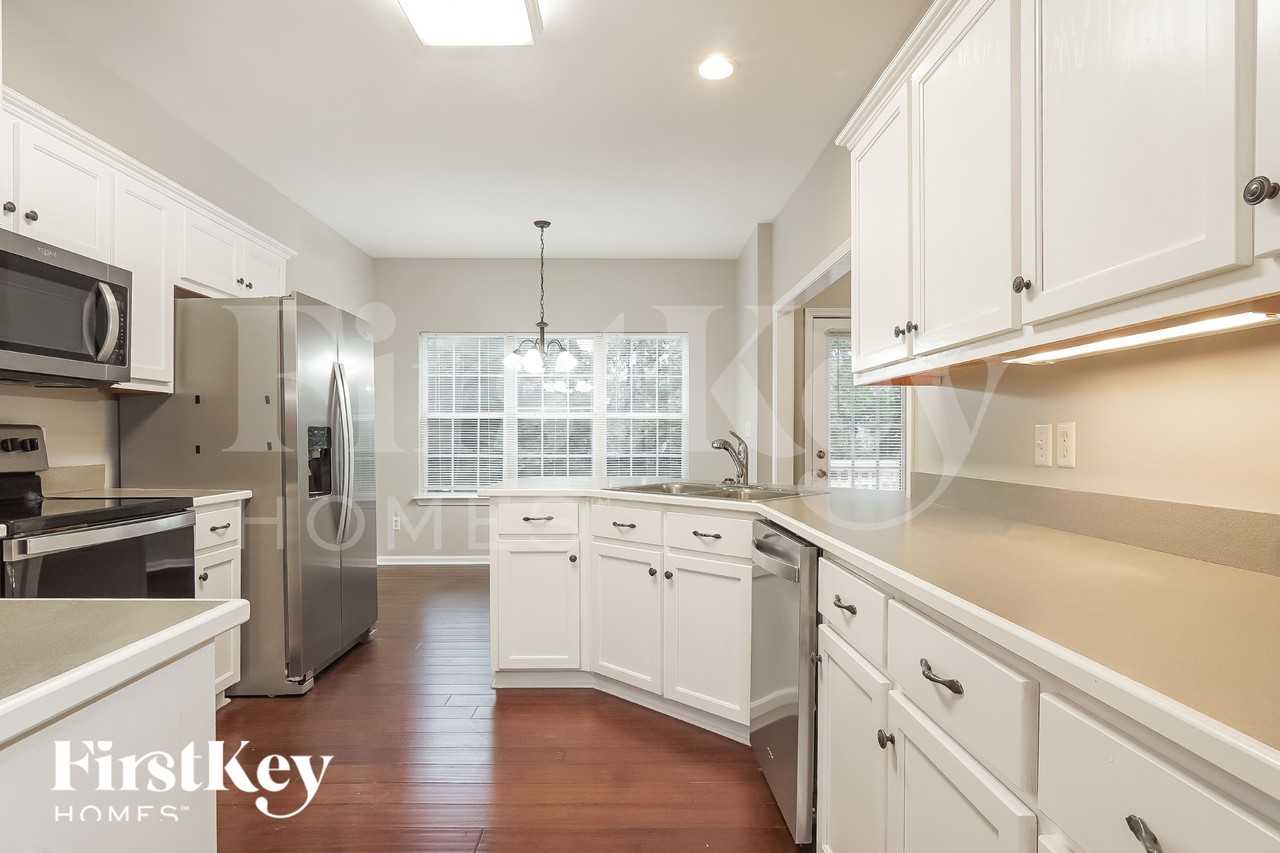 5612 Elliot Cir - Photo 7 of 15