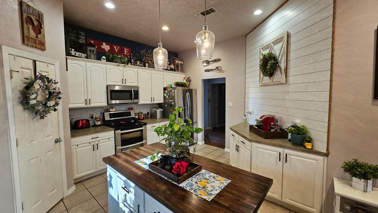 Sycamore Ln - Photo 5 of 14