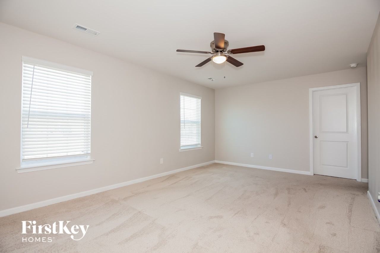 2647 Idared Dr - Photo 7 of 15