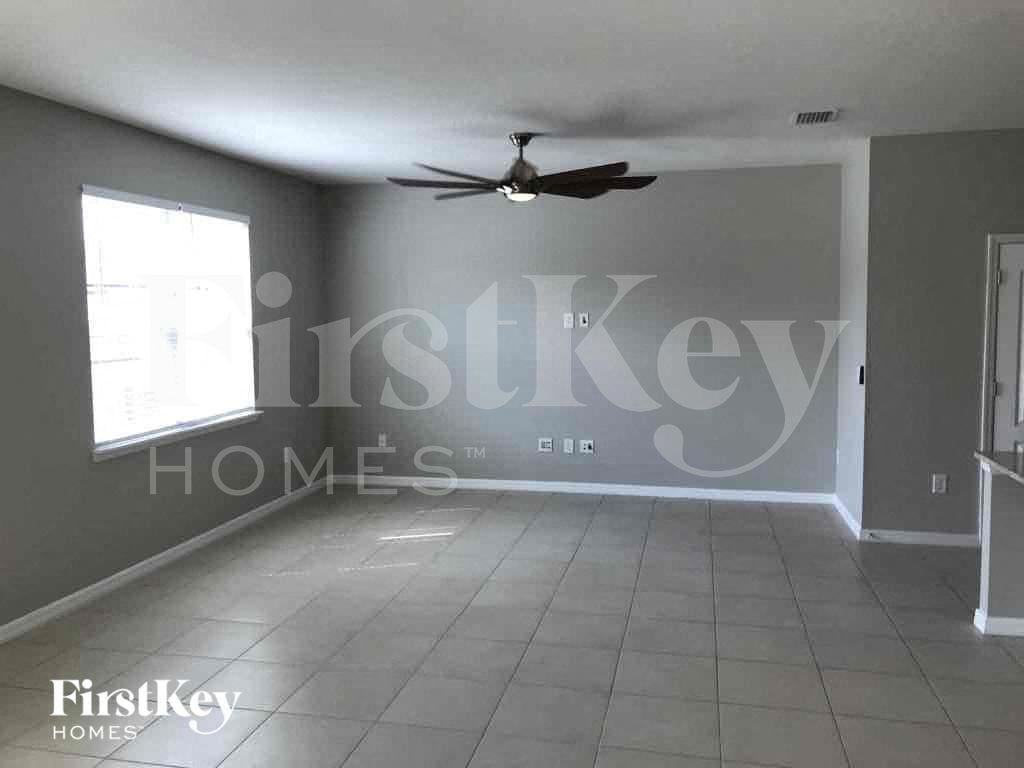 12221 Blue Pacific Dr - Photo 2 of 14