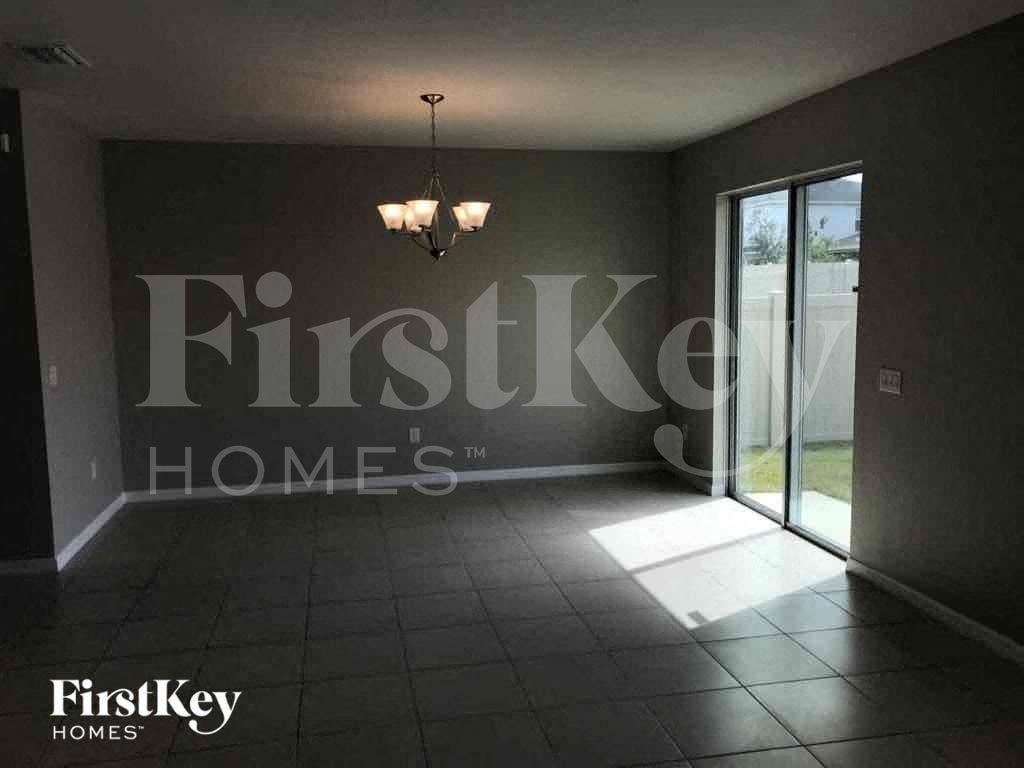 12221 Blue Pacific Dr - Photo 3 of 14