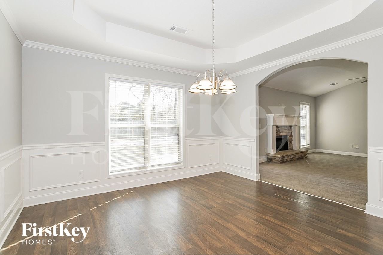 1439 Dillard Heights Dr - Photo 6 of 15