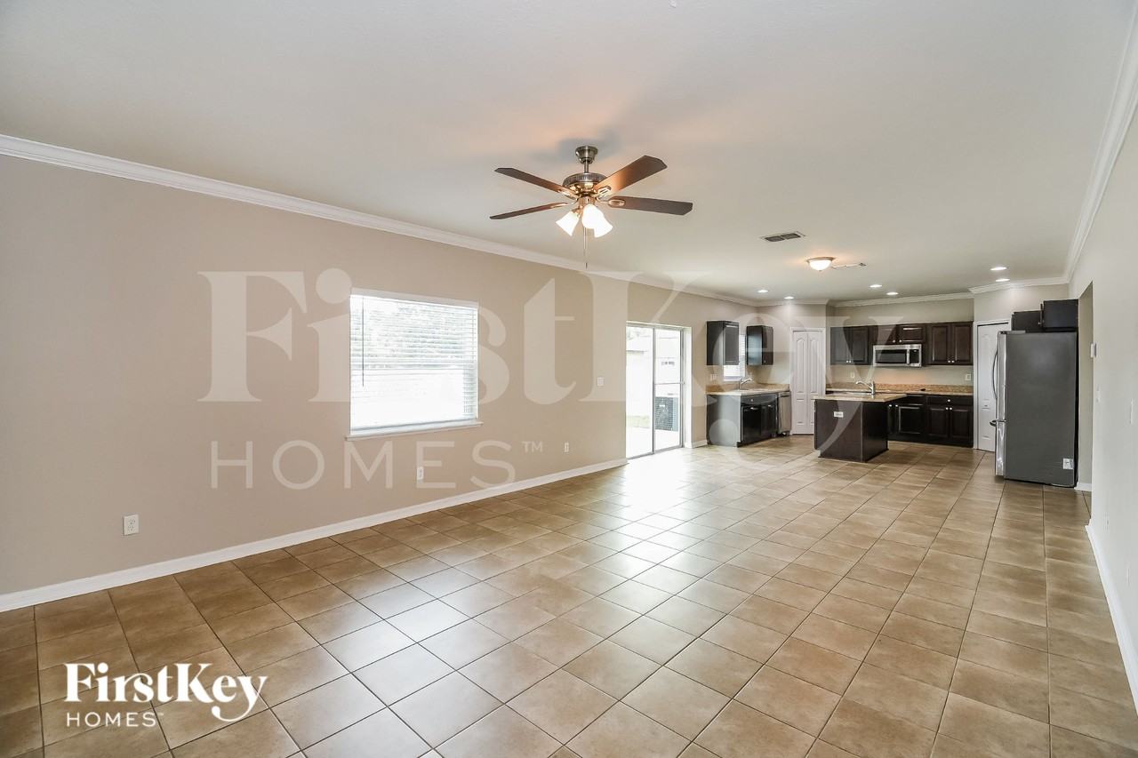 10286 Magnolia Hills Dr - Photo 3 of 16