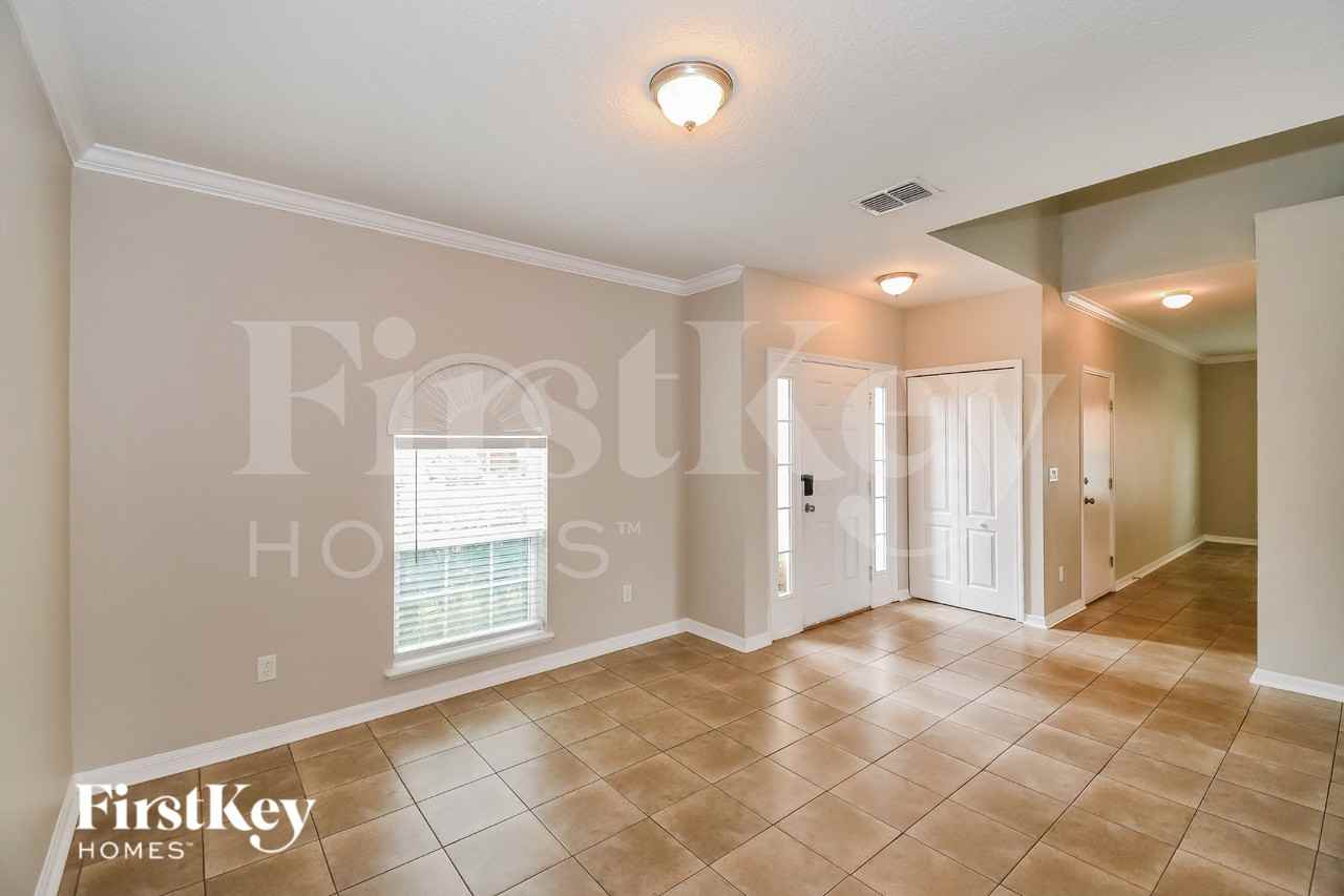10286 Magnolia Hills Dr - Photo 6 of 16