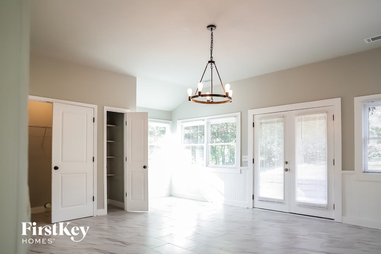 2207 Freydale Rd Se - Photo 3 of 15