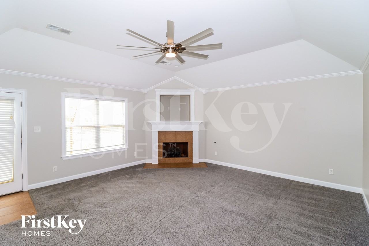 170 Southwind Dr - Photo 4 of 15