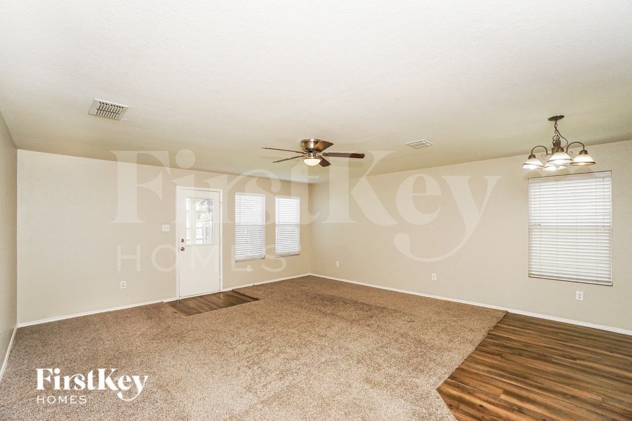 8503 Silver Willow - Photo 3 of 19