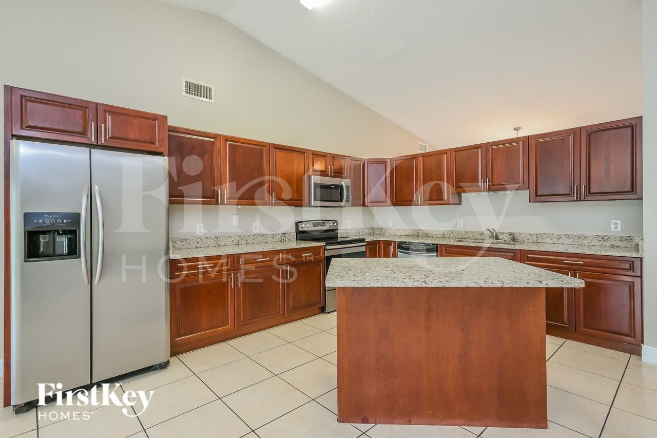2421 Regent Way - Photo 7 of 16