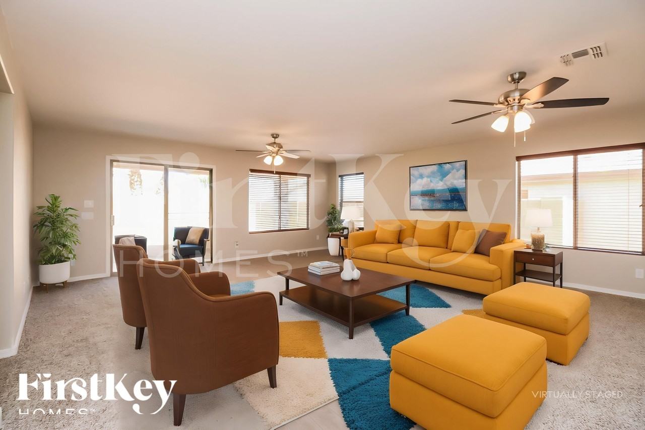 914 W Desert Canyon Dr - Photo 4 of 18