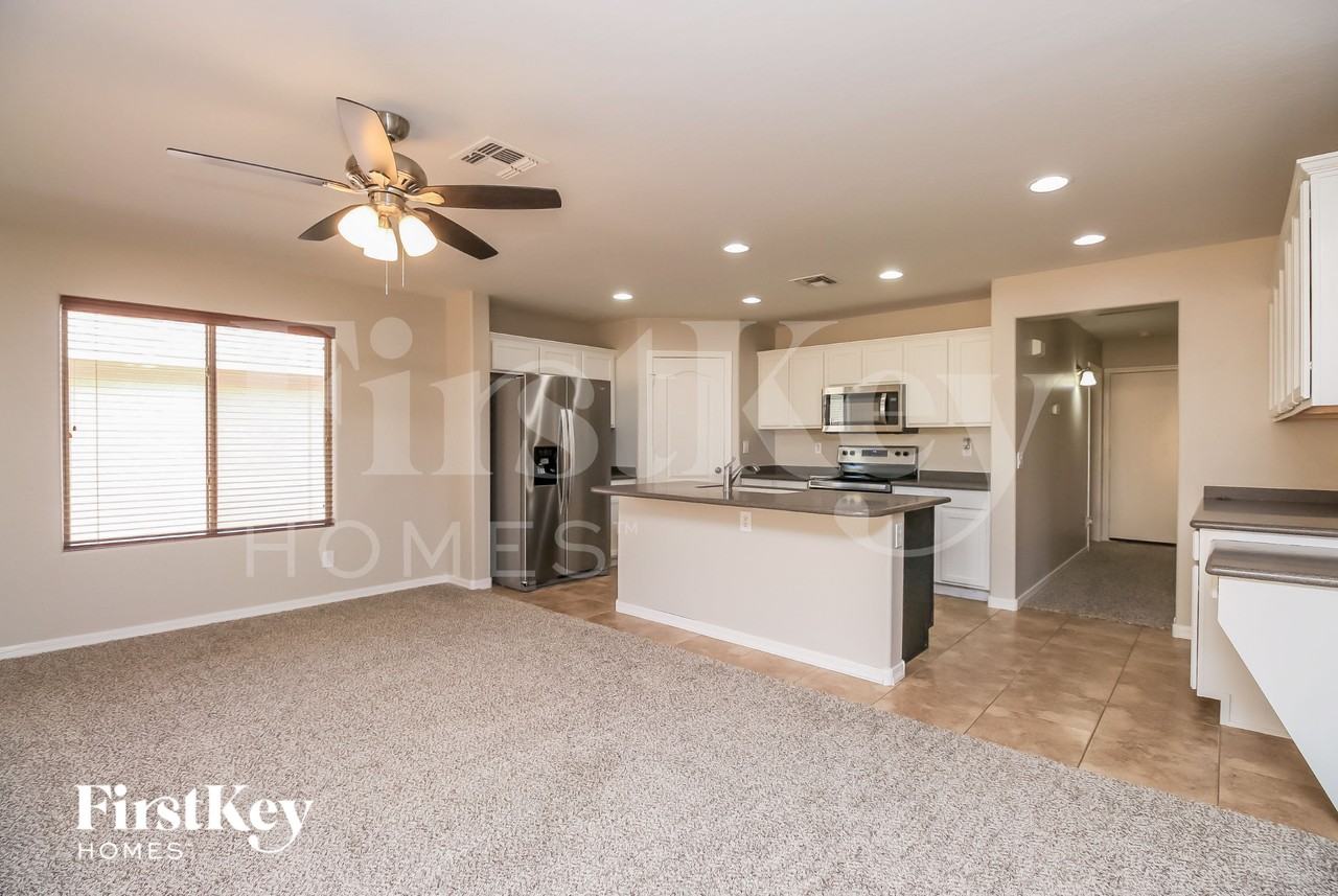 914 W Desert Canyon Dr - Photo 6 of 18