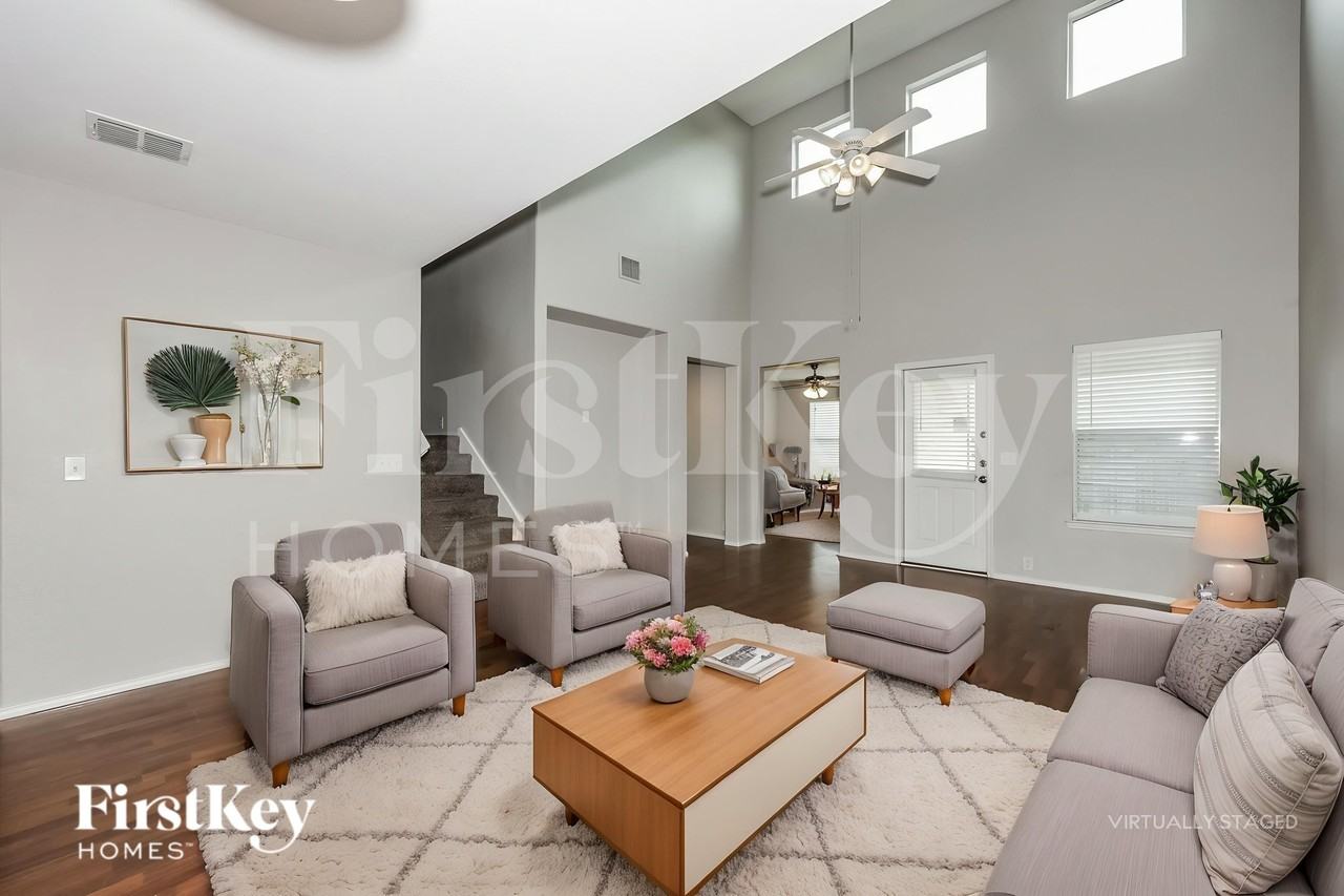 4500 Chris Dr - Photo 3 of 19
