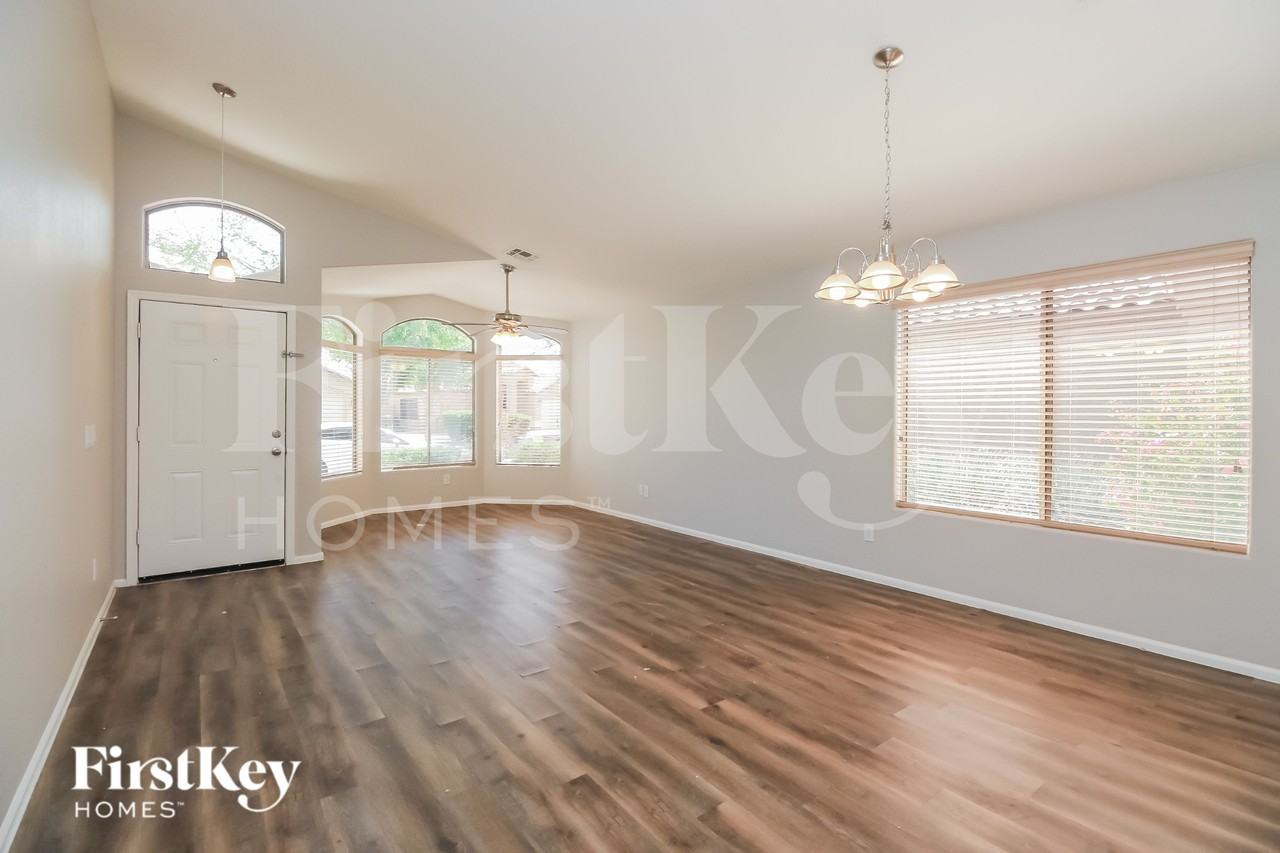 29882 N Broken Shale Dr - Photo 2 of 15