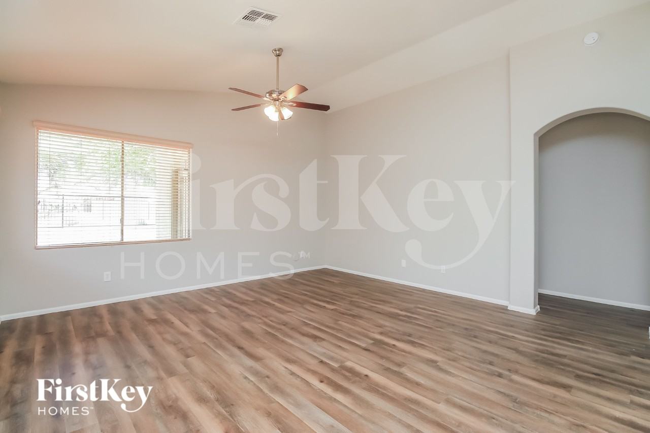 29882 N Broken Shale Dr - Photo 3 of 15