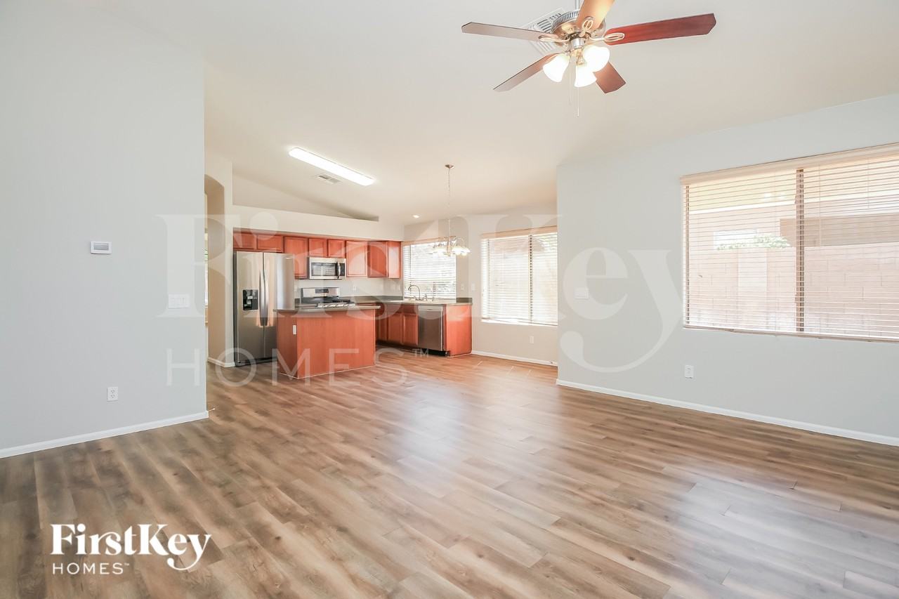 29882 N Broken Shale Dr - Photo 5 of 15