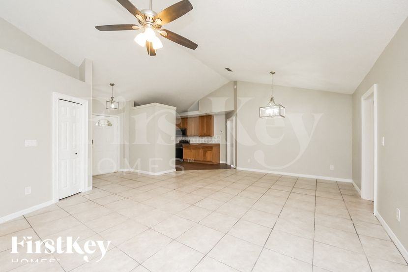 1136 Creek Woods Cir - Photo 3 of 15