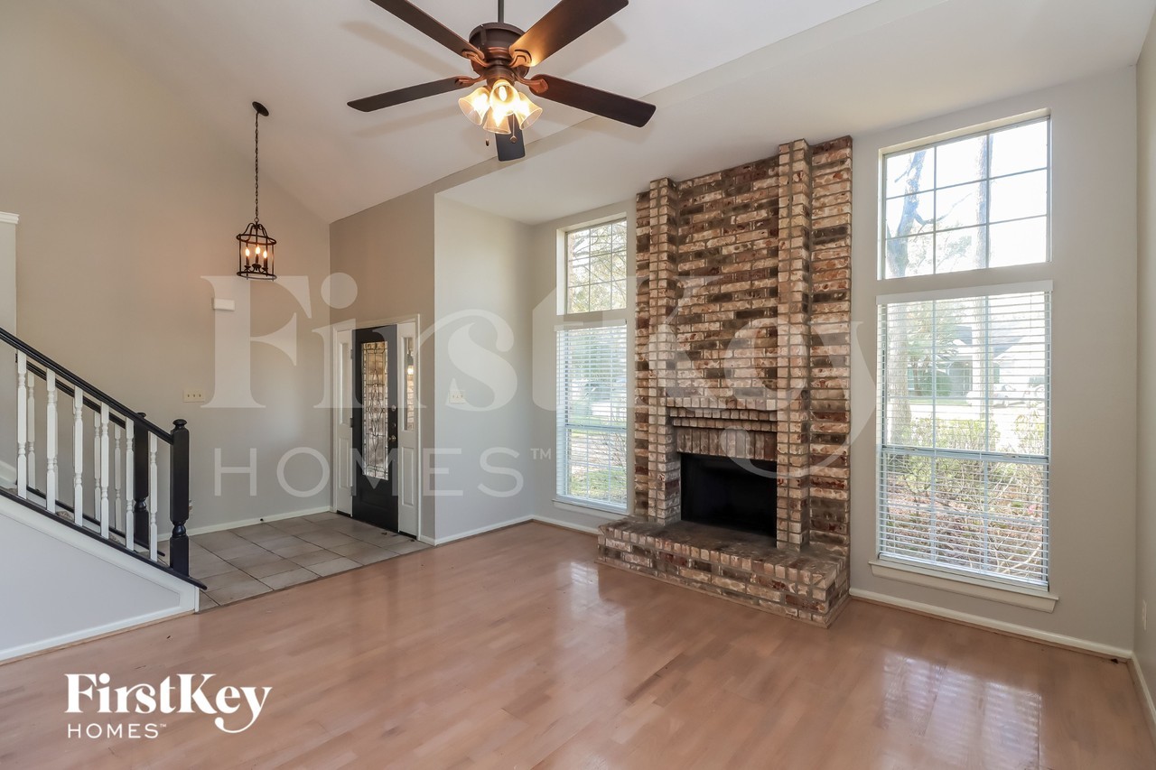 160 W Golden Arrow Cir - Photo 3 of 15