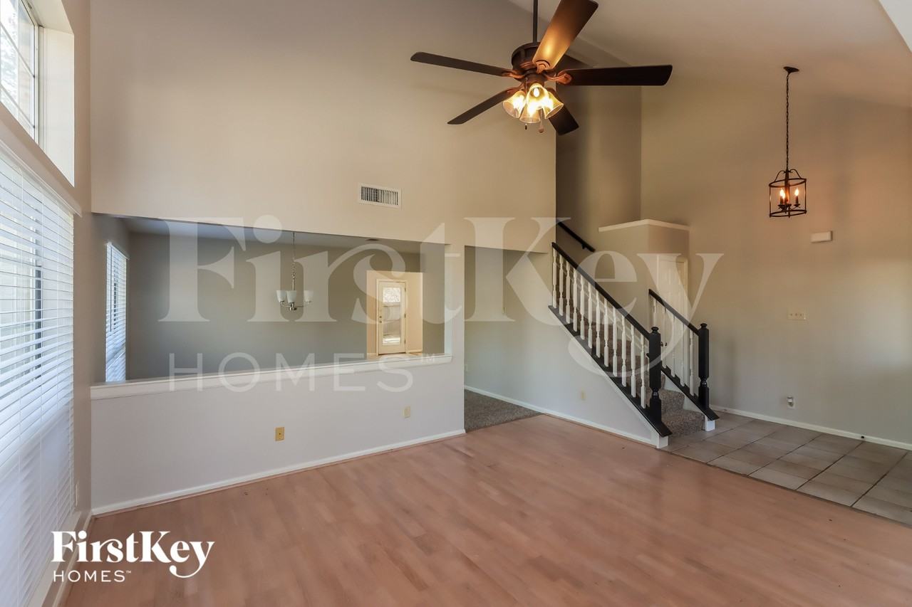 160 W Golden Arrow Cir - Photo 4 of 15
