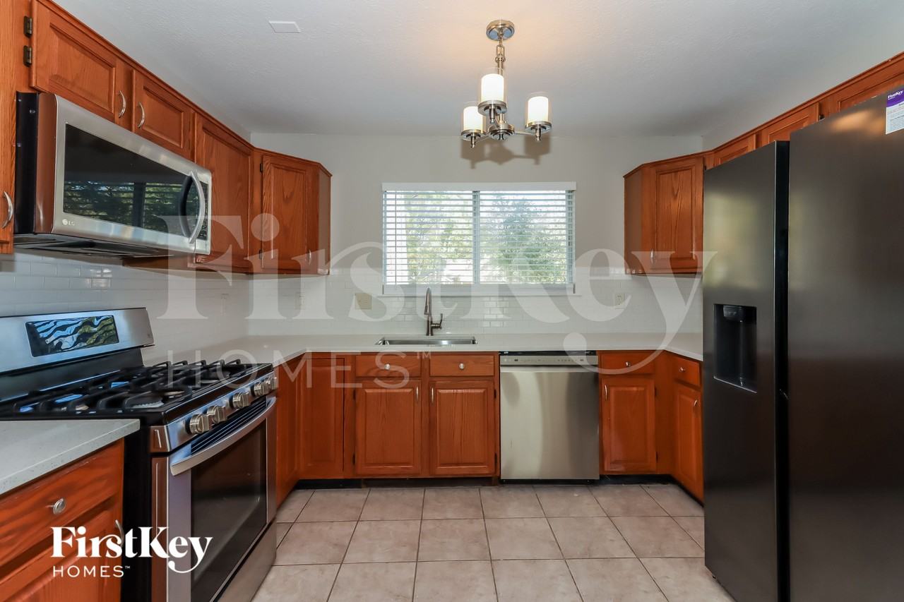 160 W Golden Arrow Cir - Photo 7 of 15