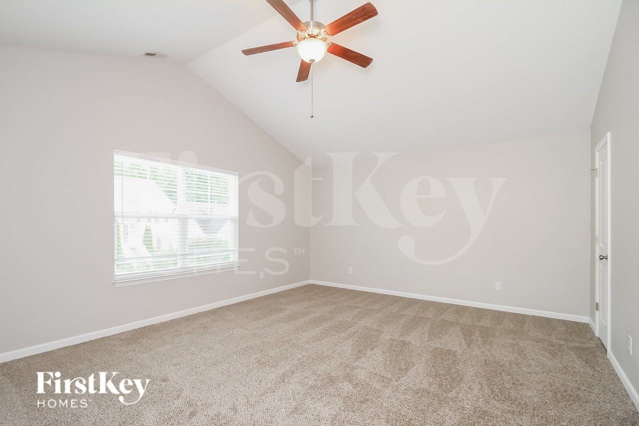 825 Winterside Ln - Photo 7 of 15