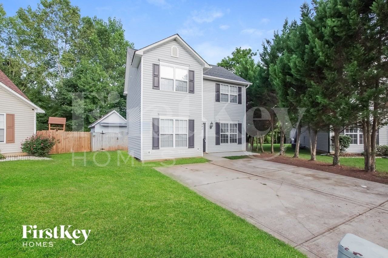 5802 Crosswinds Ct - Photo 2 of 15