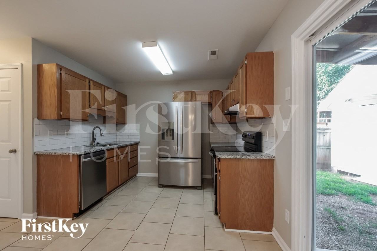 5802 Crosswinds Ct - Photo 6 of 15