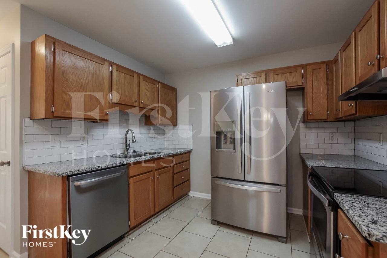 5802 Crosswinds Ct - Photo 7 of 15