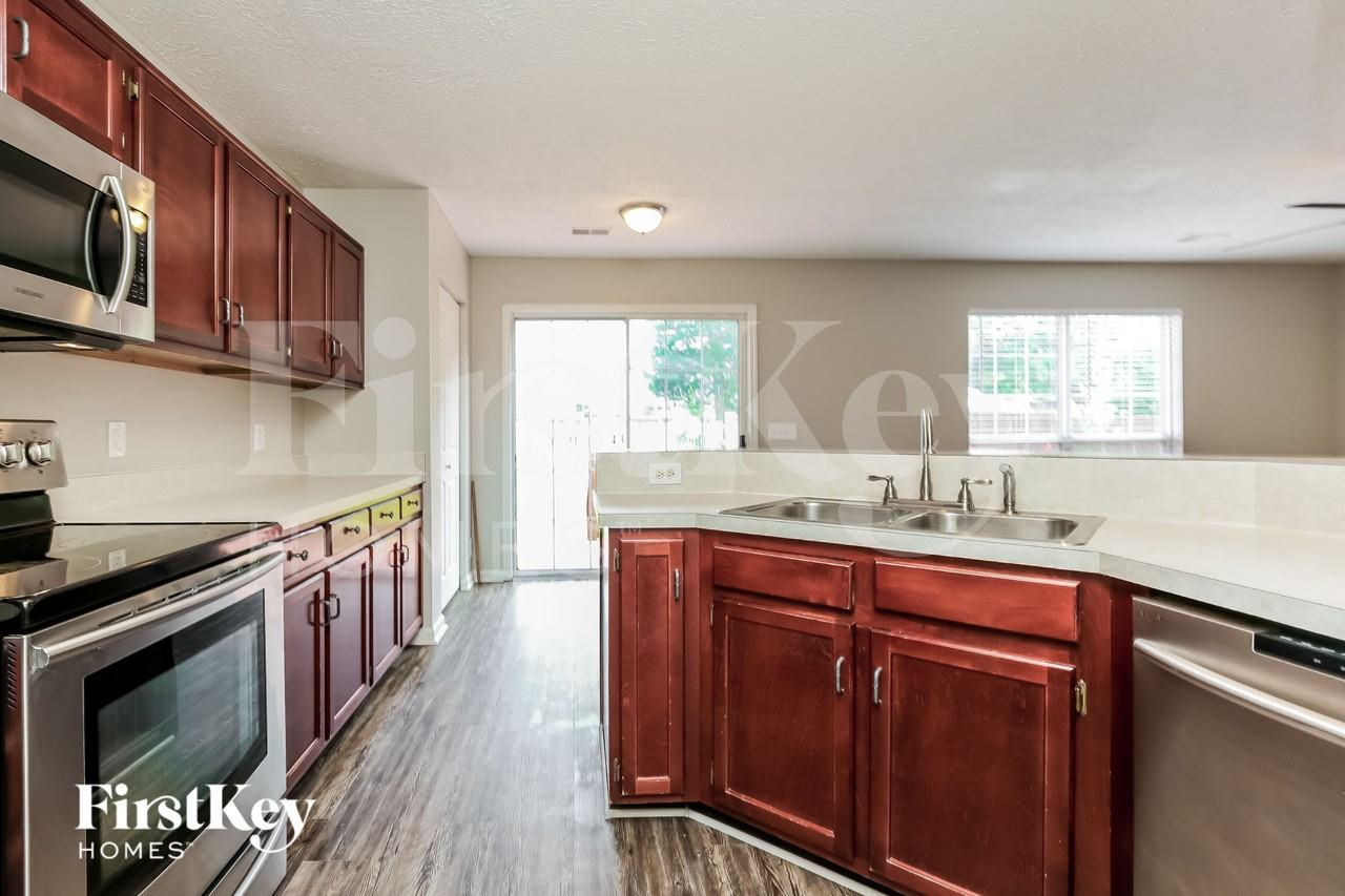 6005 Monroe Xing - Photo 6 of 16