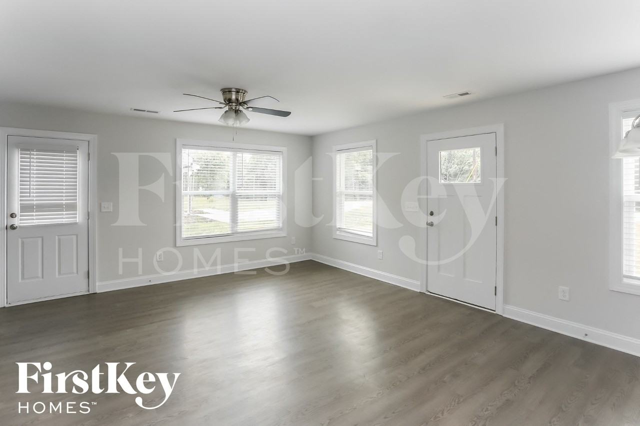 2519 No Mans Ave - Photo 4 of 14