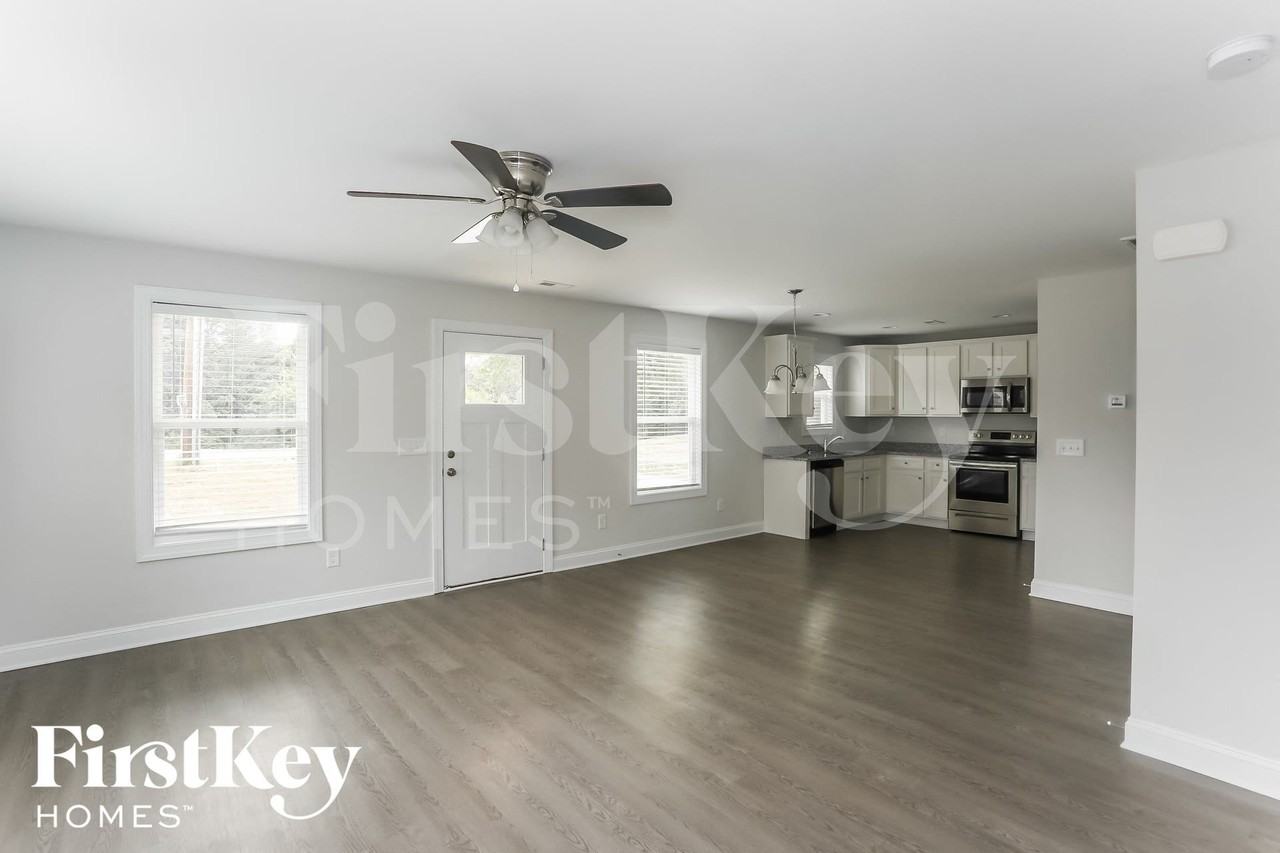2519 No Mans Ave - Photo 5 of 14