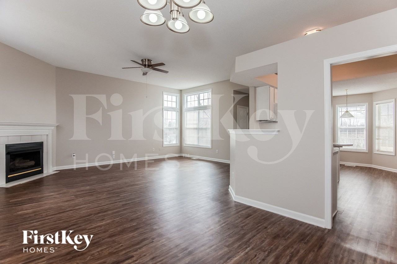 998 Piney Church Rd - Photo 5 of 15
