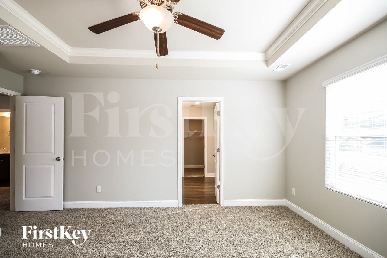 9018 Evans Woods Dr - Photo 7 of 16
