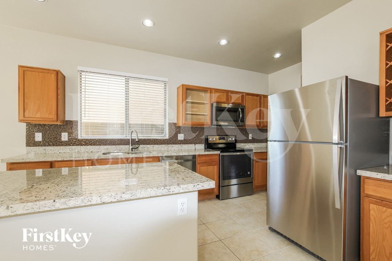 15029 W Larkspur Dr - Photo 5 of 15