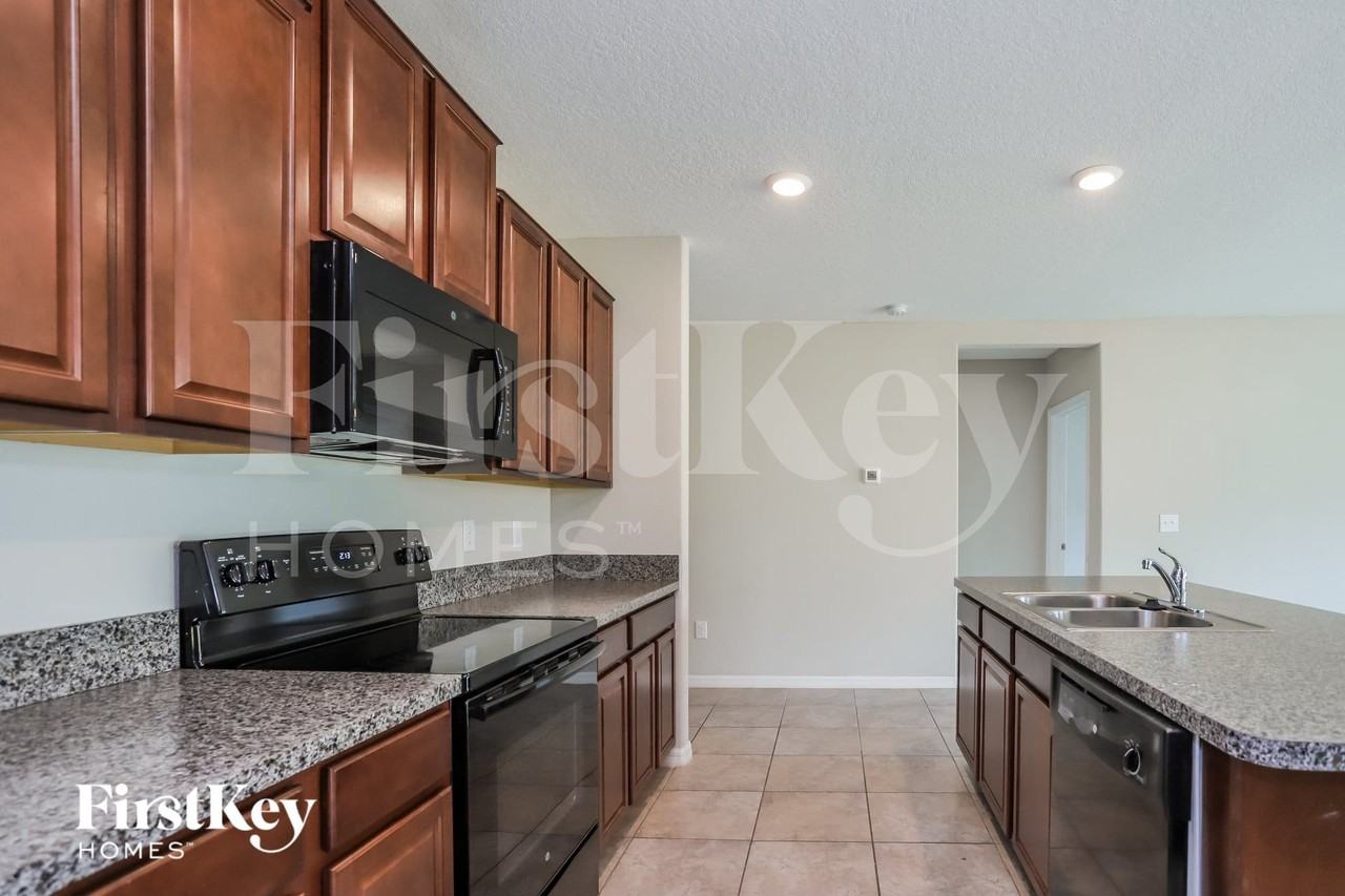 9632 Sage Creek Dr - Photo 5 of 15