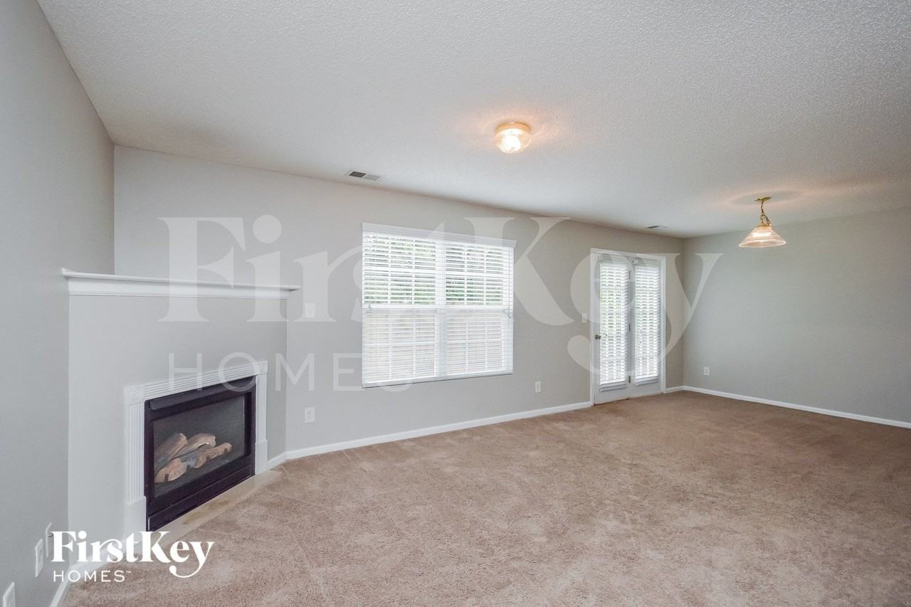 70 Fieldview Ln - Photo 2 of 15