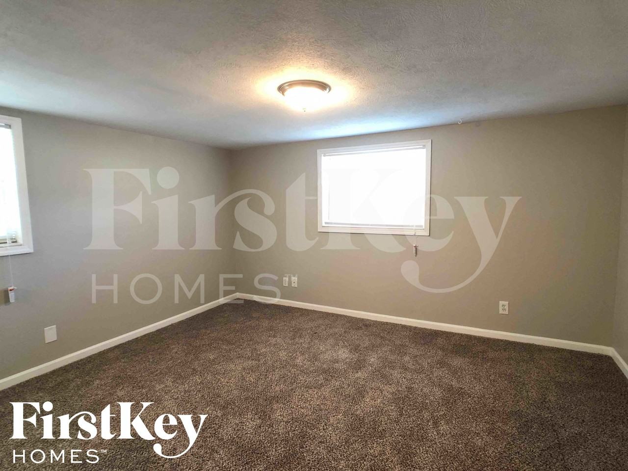 645 Lexington St - Photo 6 of 16