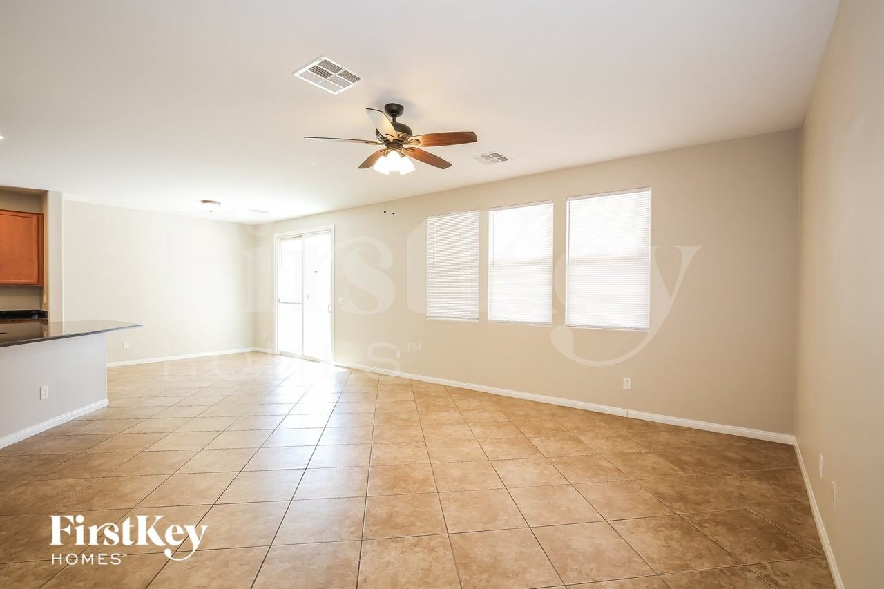 6217 Escapa Ct - Photo 4 of 15